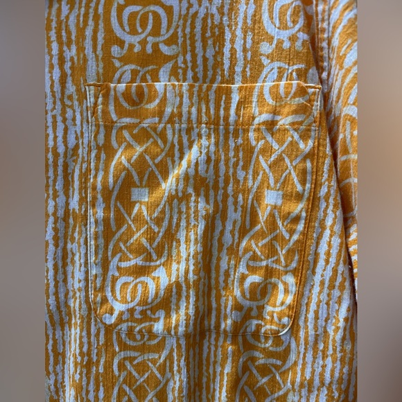 90’s tribal yellow all over print Bugle boy oversized button down shirt-M - Picture 7 of 7
